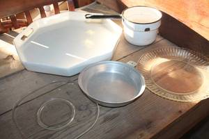 lot 3368 image: Large Serving Platter & More