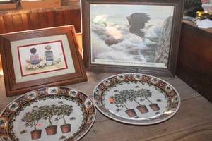 lot 3372 image: Home Dcor Plates and Pictures