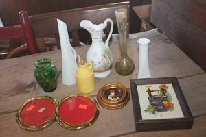lot 3385 image: Small Vintage Vases, Frames & More