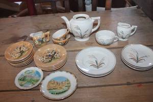 lot 3393 image: Vtg. Made in Japan Childs Tea Set & More