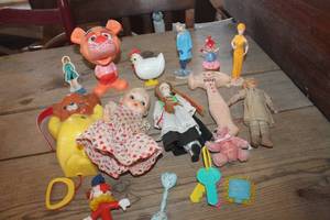 lot 3403 image: Vintage Toys