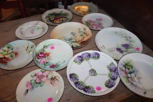 lot 3424 image: Vintage Dcor Plates