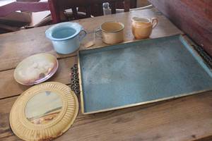 lot 3430 image: Lg. Vintage Metal Tray and More