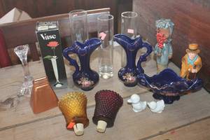 lot 3440 image: Vintage Vases and More