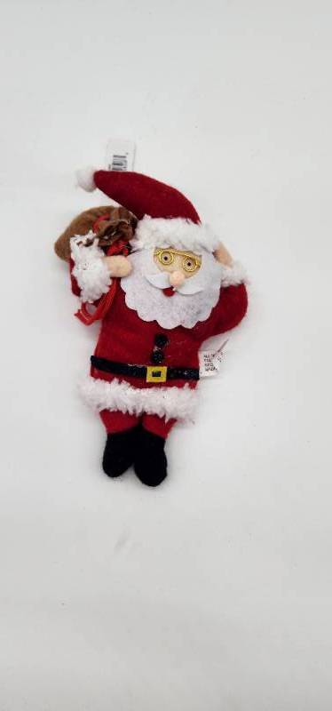 lot 66875 image: Plush Holiday Decoration - Retail $15