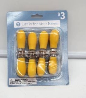 lot 67543 image: Yellow Corn Holders Set of 8 - Retail $3