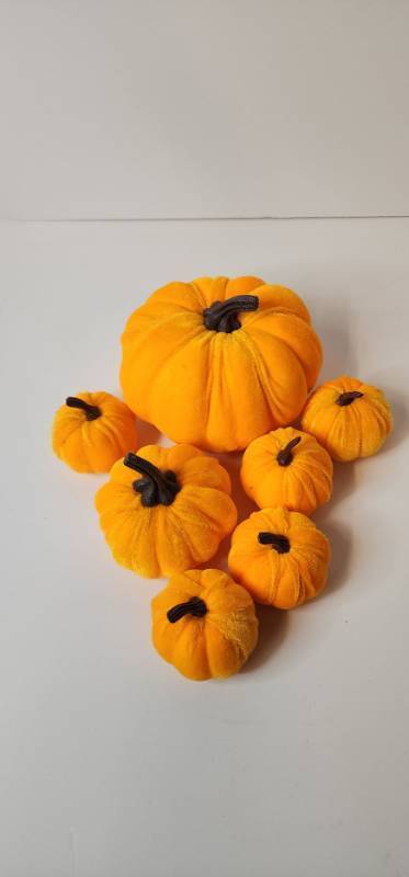 lot 67172 image: Decorative Orange Foam Pumpkins Set