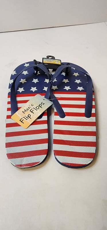 lot 68032 image: American Flag Flip Flops - Mens Size L