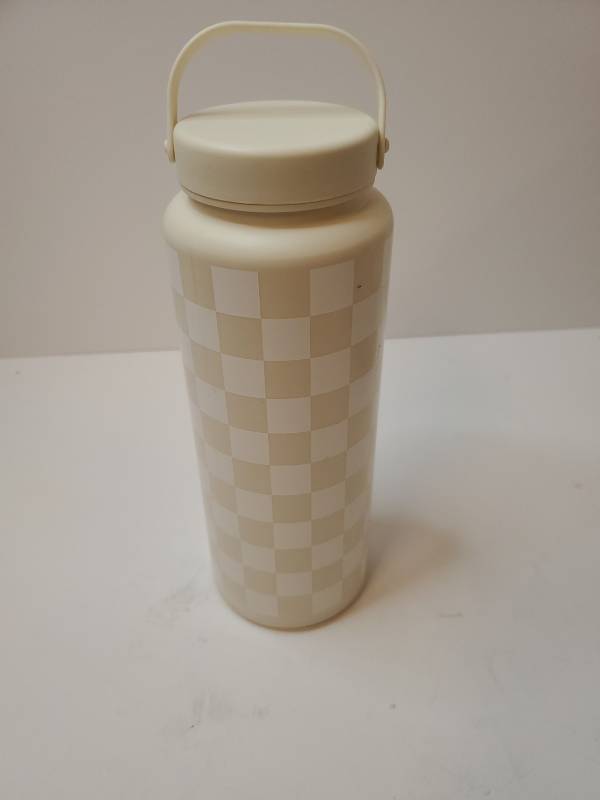 lot 68139 image: Cream Checkered Pattern Thermos Flask