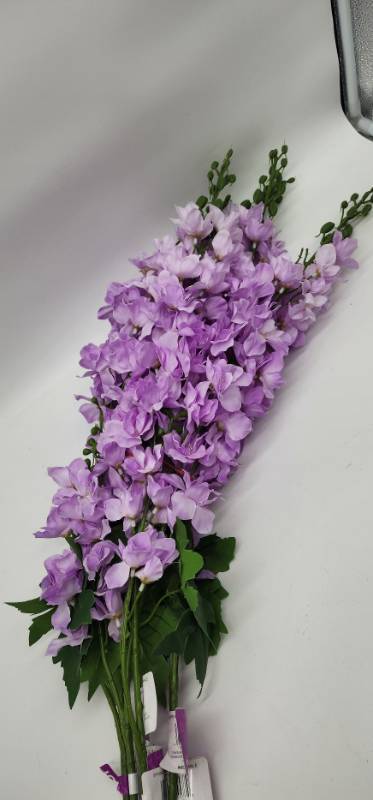 lot 68853 image: Artificial Purple Delphinium Stem, 5 Bundle Stem Included. - Retail $12
