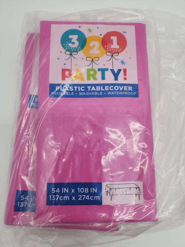 lot 69019 image: Hot Pink Table Cover, 4 Pack - Retail $0