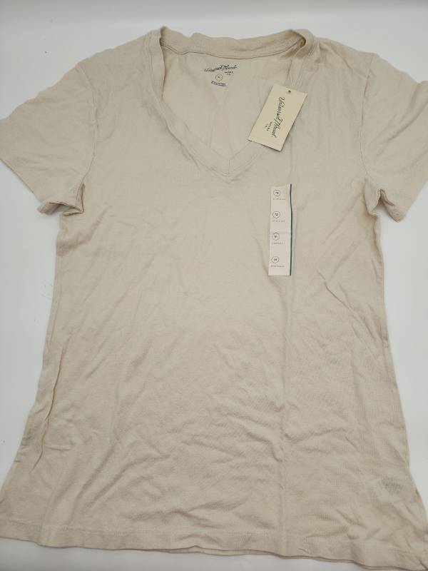 lot 69034 image: Universal Thread Beige V-Neck T-Shirt Size Medium  - Retail $12