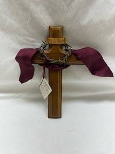 lot 29 image: Crown of Thorns Cross