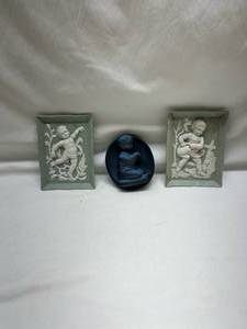 lot 30 image: Wedgwood Style Jasperware Relief Plaques Set