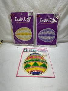 lot 68 image: Easter Egg Honeycomb Tissue Paper Decorations