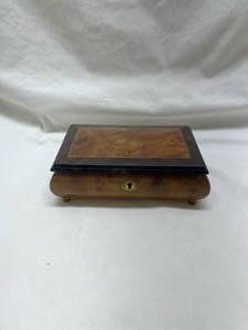 lot 76 image: Victorian Burr Walnut Jewelry Box with Lock(No Key)