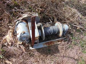 lot 2219 image: Electric wench-untested