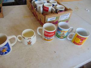 lot 2336 image: Advertising coffee mugs