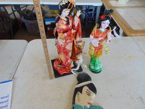 lot 2340 image: Asian dolls and artwork