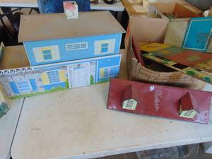 lot 2356 image: Vintage metal doll houses