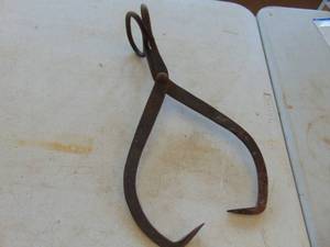 lot 2380 image: Large pair of Tongs