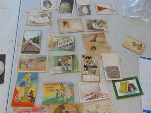 lot 2398 image: Vintage Postcards - Valentines