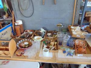 lot 2415 image: Contents of Table - last auctions - No Bids