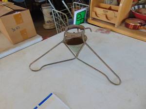 lot 2432 image: Vintage Xmas Tree Stand