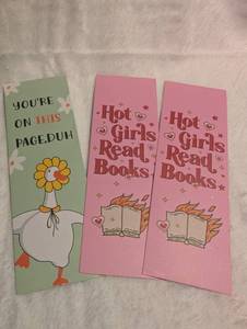 lot 1910 image: Book Lovers Bookmark Set