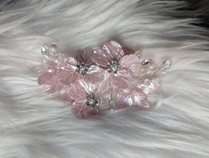 lot 1936 image: Pink Crystal Flower Hair Pin
