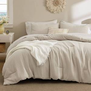 lot 315 image: Bedsure Waffle Comforter Set Twin, Soft and Breathable Linen Bedding Comforter Set, 2 Pieces, 1 Waffle Weave Comforter (68x88) and 1 Pillowcase (20x26) - Retail $50