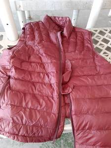 lot 360 image: XXL Red Vest - Retail $0