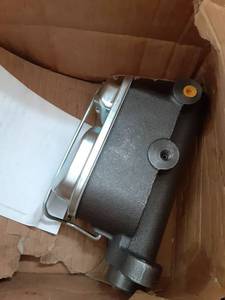 lot 471 image: Raybestos MC39173 Professional Grade Brake Master Cylinder