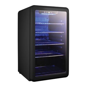 lot 3 image: MAGIC CHEF 3.4 cu. ft. Retro Beverage Cooler - Retail $449