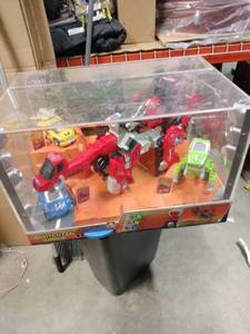 lot 18477 image: Switch and Go Dinos Store Interactive Display Case
