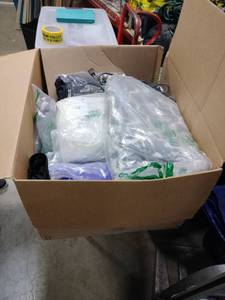 lot 18487 image: Box of Miscellaneous Items