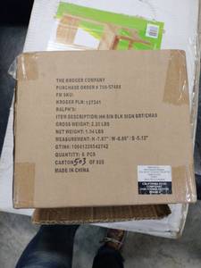 lot 18493 image: Kroger Holiday Home 8 In Christmas Sign - 6 Pack