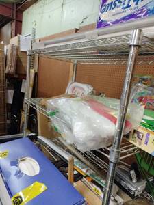 lot 18510 image: 5 Shelf Wire Rolling Rack