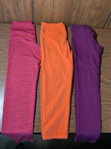 lot 24 image: Lot of 3 Old Navy and J.Crew Athletic Leggings