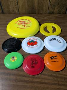 lot 36 image: 1990s Restaurant Promotional Frisbee Collection