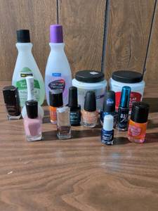 lot 55 image: Mixed Nail Polish and Remover Collection