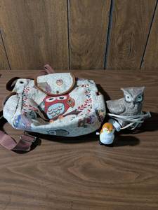 lot 58 image: Owl Themed Tapestry Messenger Bag with Decorative Figures