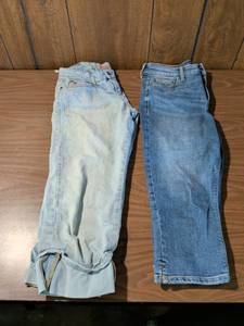 lot 78 image: Paris Blues Light Wash Denim Jeans Size 3