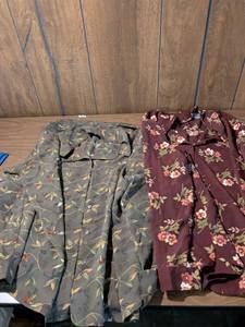lot 83 image: Liz Baker Floral Print Blouses Set