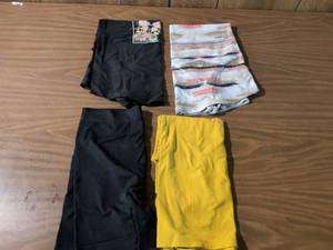 lot 110 image: Skinnygirl Smoothers & Shapers Black Tank Top with Floral Design