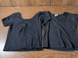 lot 121 image: Moda International Black T-Shirt