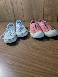 lot 131 image: Vans Off The Wall Canvas Sneakers Bundle - White & Pink