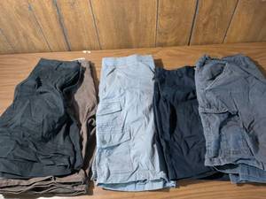 lot 138 image: Mixed Lot Mens Cargo Shorts