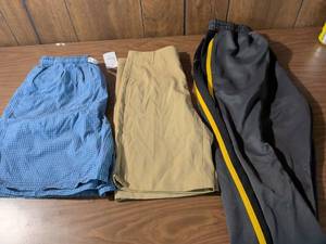 lot 164 image: Mixed Lot of Mens Pants - 3 Pairs