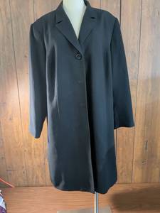 lot 177 image: Worthington Black Long Blazer